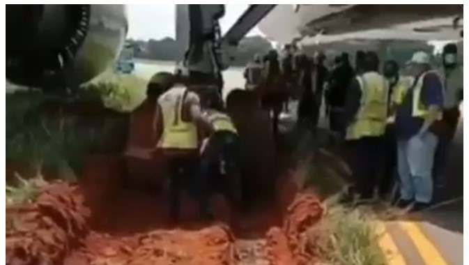 airplane mud